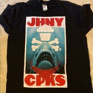 Johnny Cupcakes “Jaws” XL